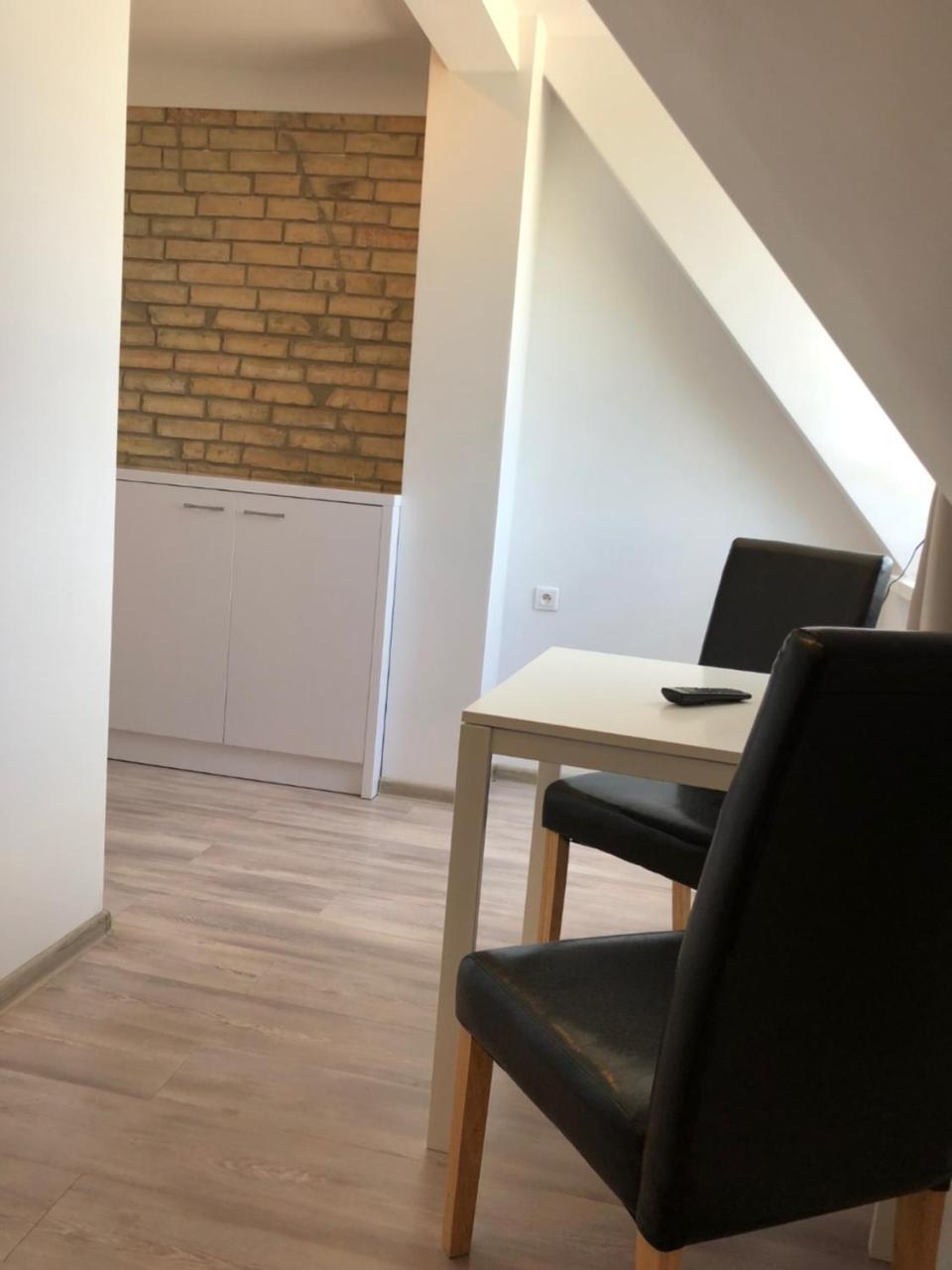 Hostel Przed Switem Гожов Велкополски Екстериор снимка