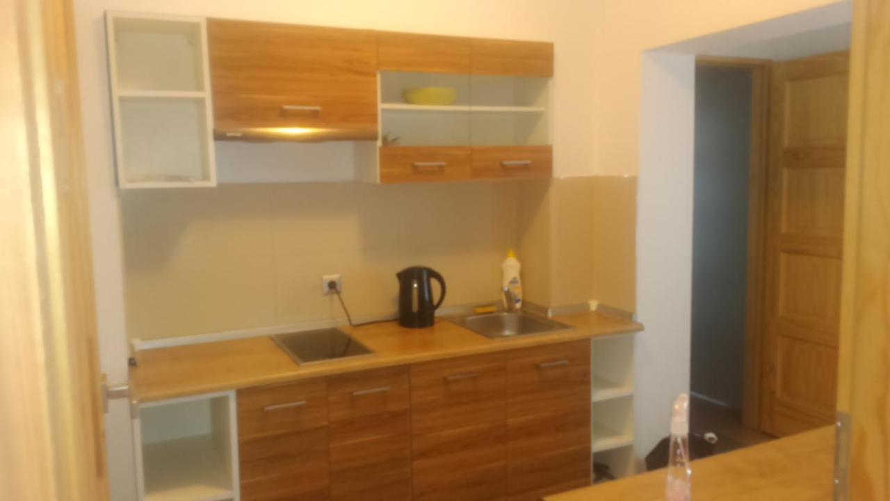 Hostel Przed Switem Гожов Велкополски Екстериор снимка